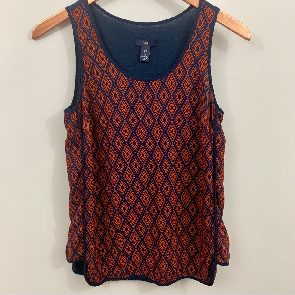 • GAP • geometric contrast print tank •